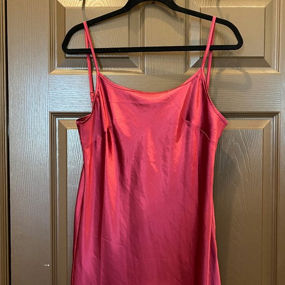 C&C California Erin Maxi Dress in Red Velvet - Picture 7 of 11